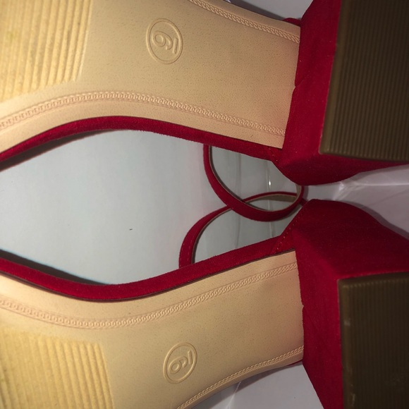 A New Day - Size 8, ladies red block heels - Picture 8 of 8